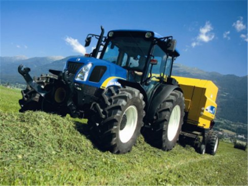 New Holland T4000 DELUXE