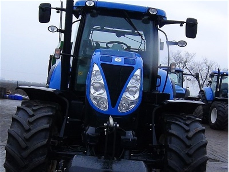 NEW HOLLAND T7.185 (3)