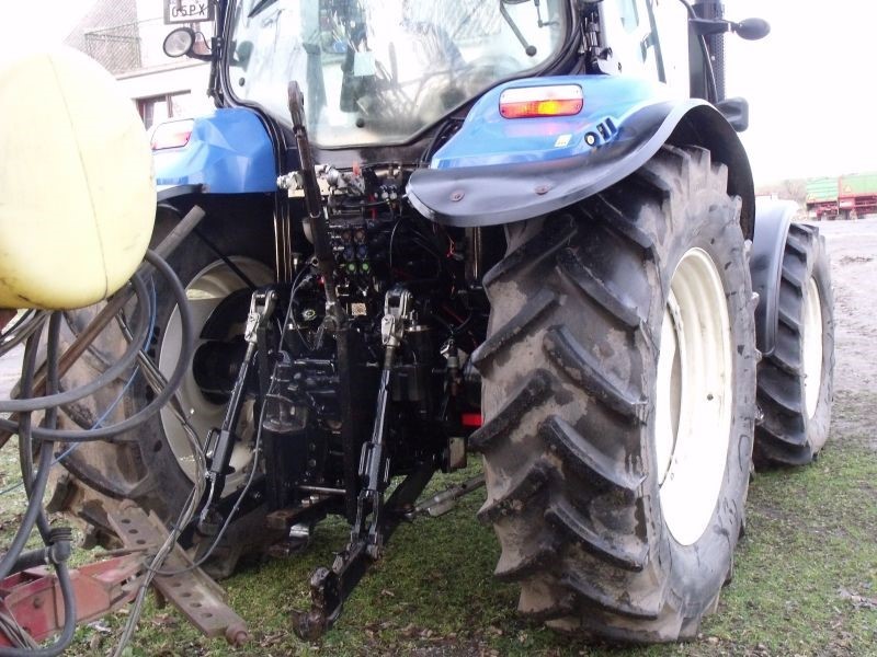 NEW HOLLAND T6010 PLUS (2)